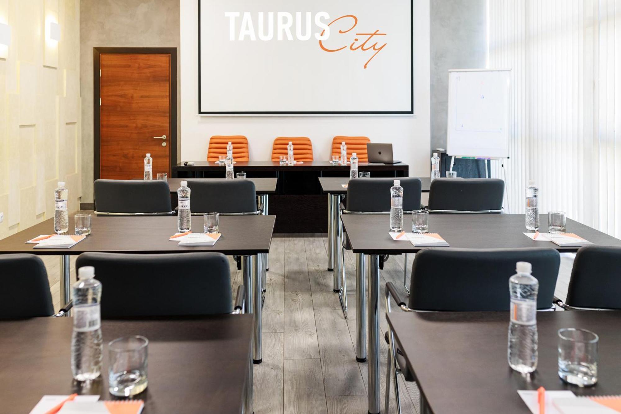 Taurus 4* Lviv