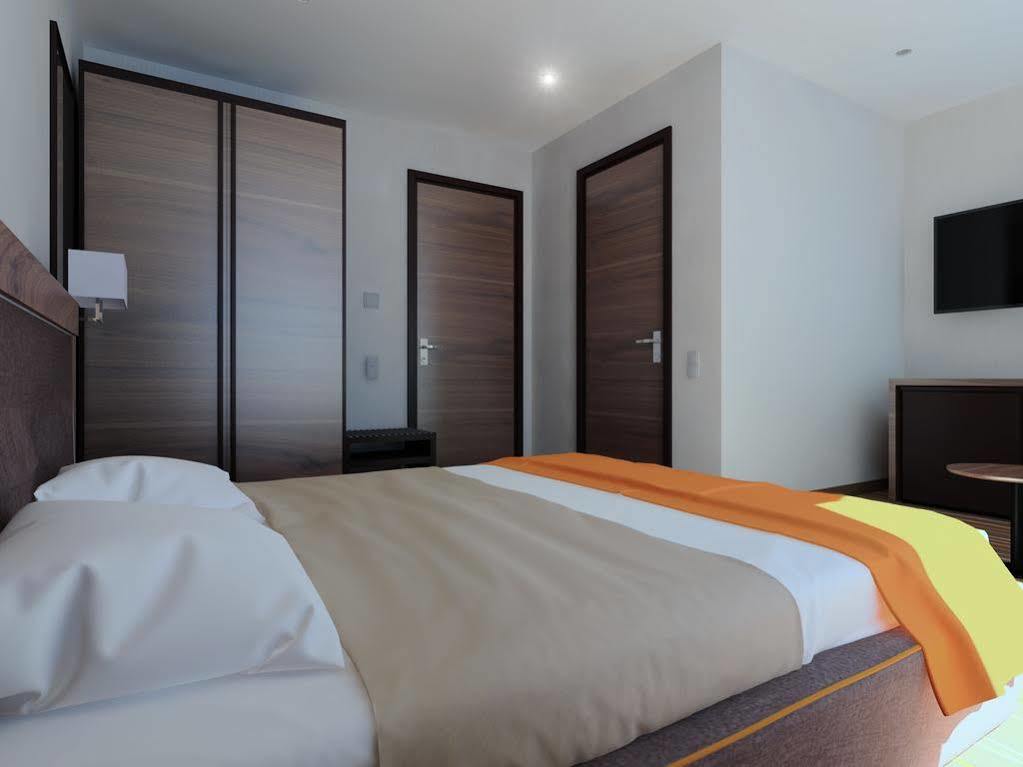 Hotel Taurus