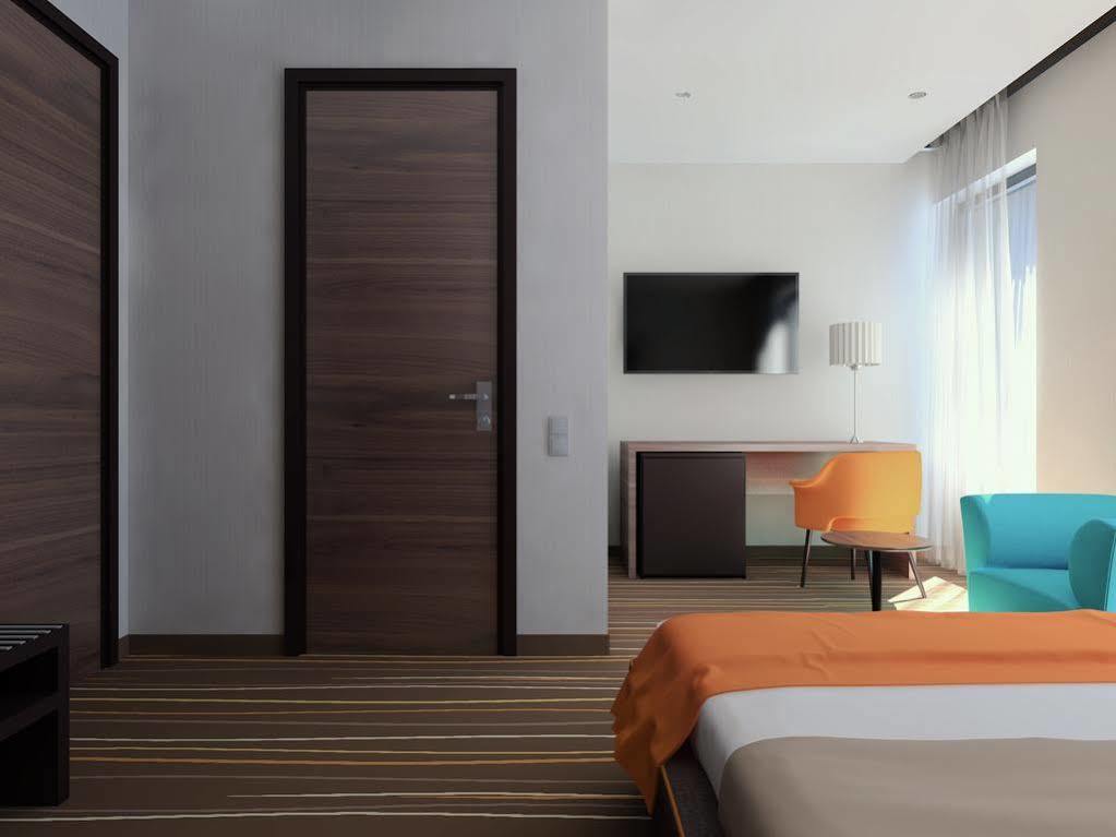 Taurus 4* Lviv