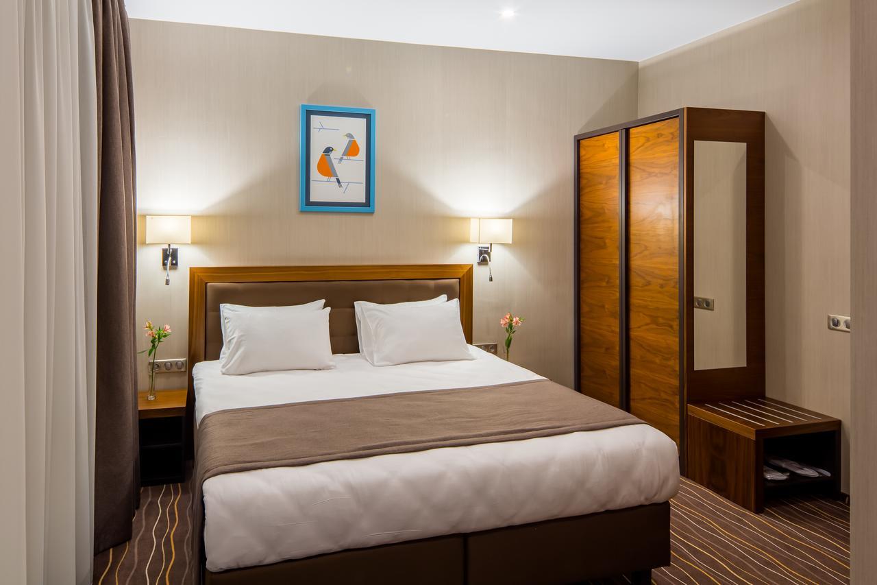Taurus 4*